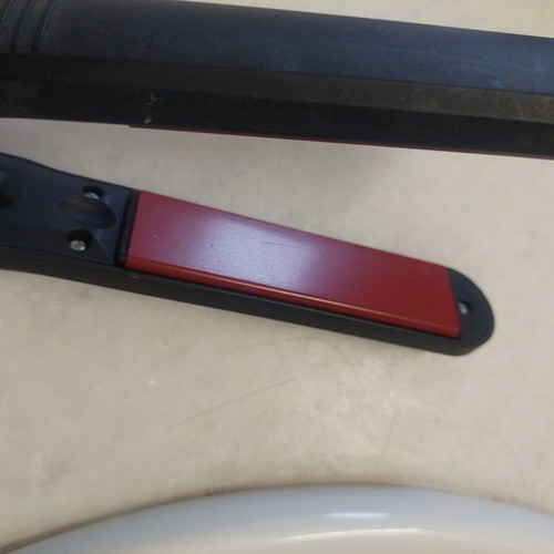 Desperate Wives Hair Straightener like new with temperature control