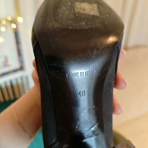 Ovye leather ankle boots like new, size 40, black