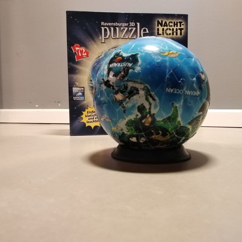 Puzzle night light used, 72 pieces globe