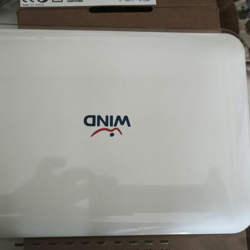 WIND Technicolor TDS136V2 wireless router with ADSL2+ and Ethernet switch