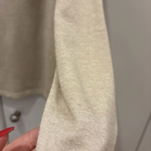 Off-shoulder top new, one size, beige