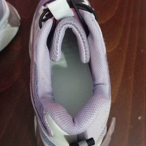 Athletic shoes size 38 with good support