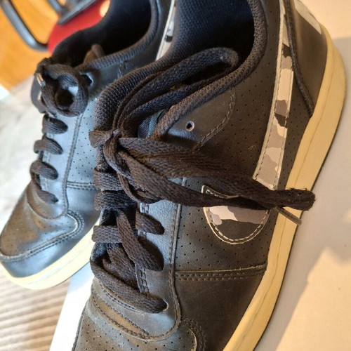 Nike low used black athletic shoes size 38.5