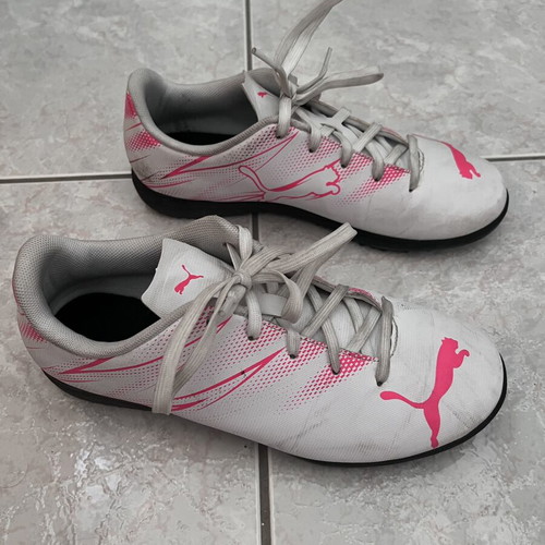 Puma football shoes size 36 like new, white