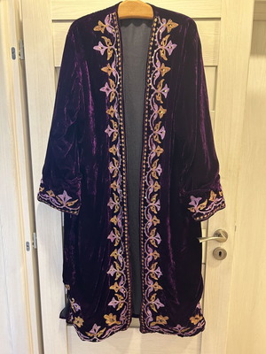 Velvet Kaftan like new with rich embroidery and sequins