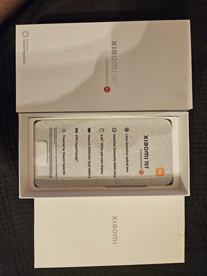 Xiaomi 15T 12/256 smartphone with accessories