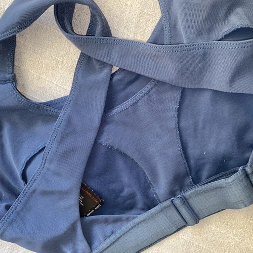 Myprotein sports nursing bra used, medium, blue