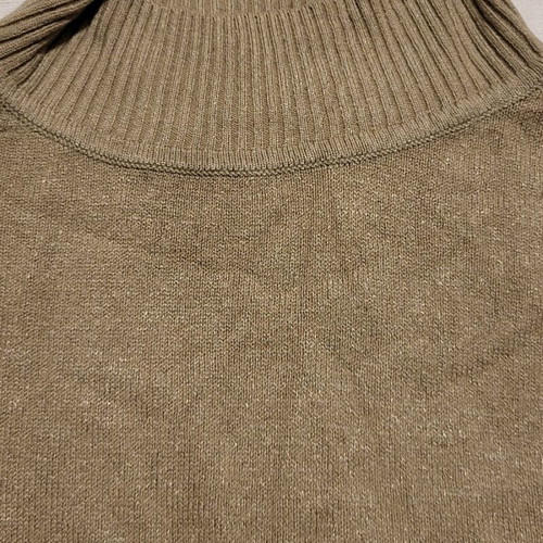 Blouse with gold thread like new