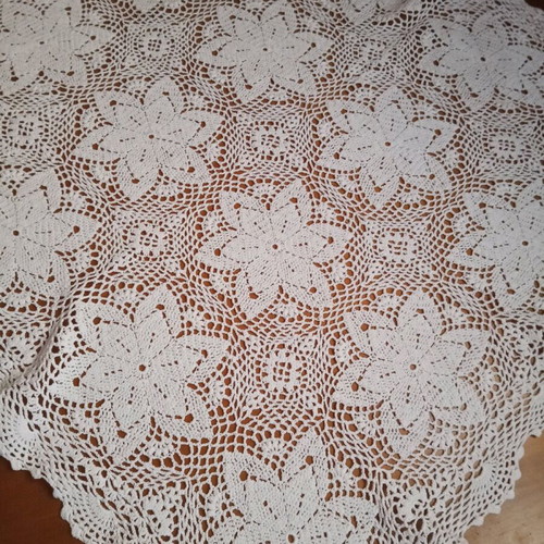 Knitted tablecloth used 77×77cm vintage