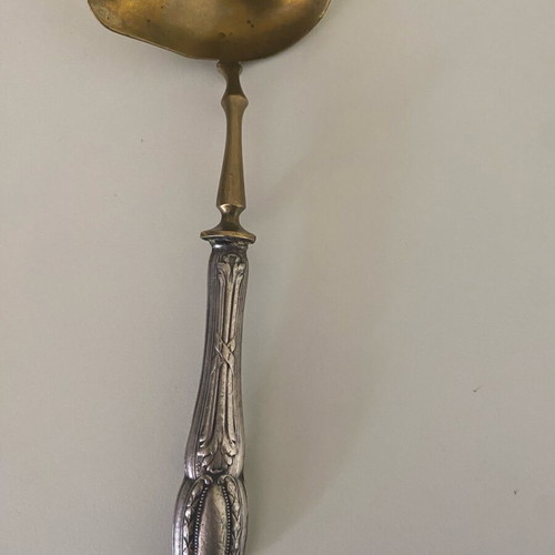Vintage serving set of 3 pieces used with wear on one handle