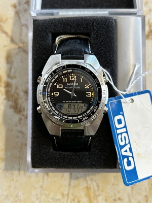 Casio AMW-700 fishing gear watch like new