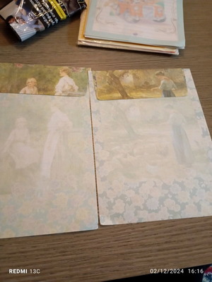 Correspondence like new with envelope and sheet in each design