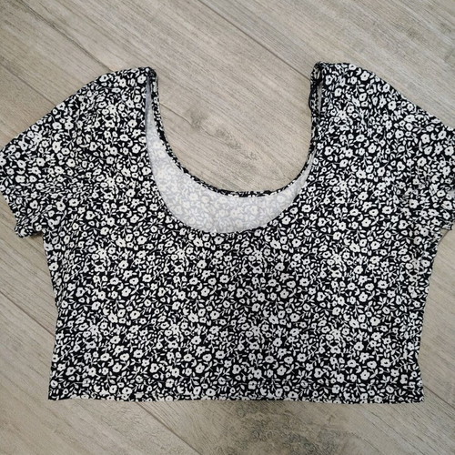 Crop top with floral pattern, like new, H&M, size L