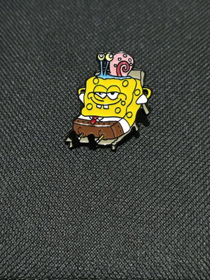 SpongeBob Pin with Gary like new