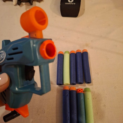 Nerf blaster with darts like new