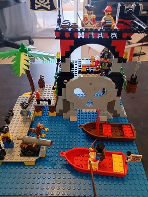 Lego Pirates 6279 set like new, complete without instructions or box