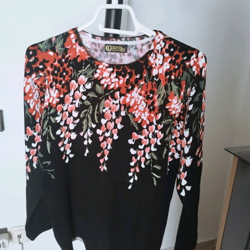Women's blouse lightly worn, size XL