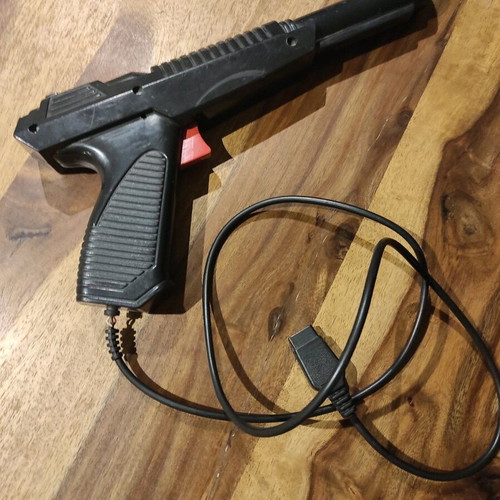 Light phaser controller used for famiclone consoles