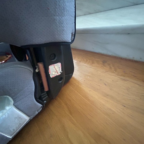 Recaro child car seat used without harnesses