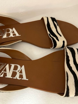 Animal print sandals Zara used, size 37