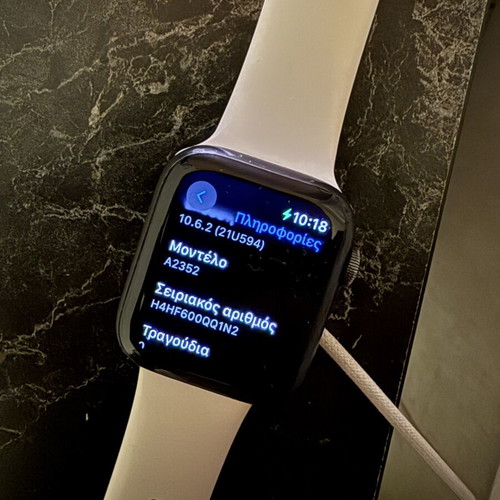 Apple Watch SE Gen1 Nike edition used with 4 straps