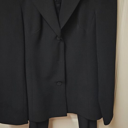 Lynne women's set black like new