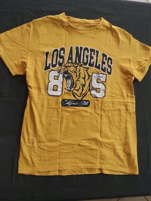 T-shirt medium yellow like new