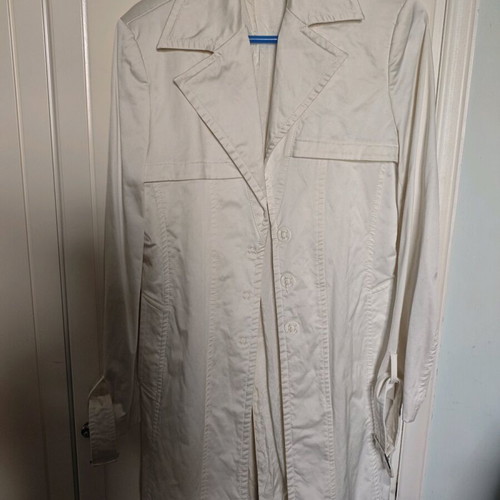 Toi&Moi trench coat like new, white, size large/xlarge
