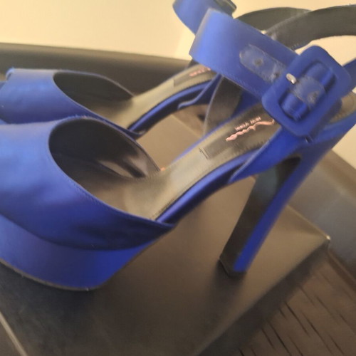 Mia platform sandals like new, blue