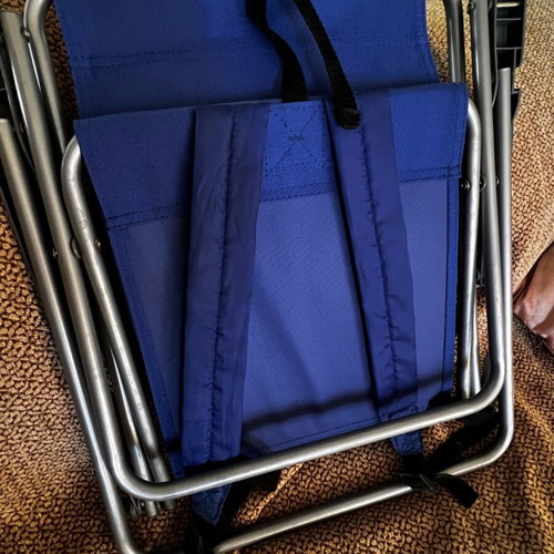 WearEver children's beach chair like new, blue, metal frame
