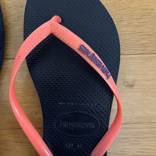 Havaianas slim flip flops size 39-40 like new, orange and black