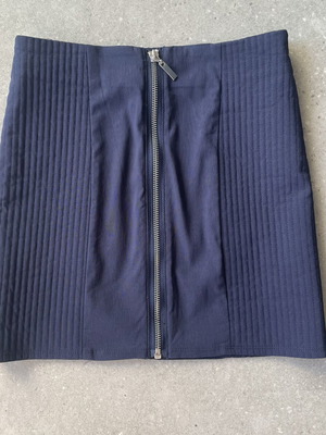 Women's Mini Skirt H&M dark blue size S like new with front zipper