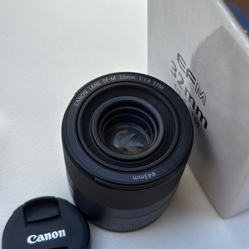 Canon EF-M 32mm f/1.4 STM lens