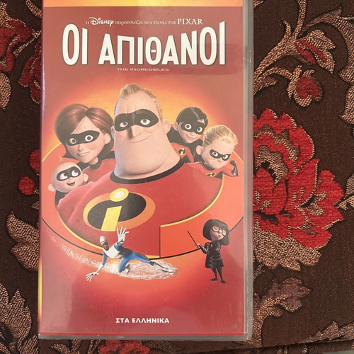 The Incredibles VHS tape new