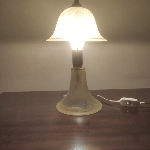 Table lamp used in excellent condition