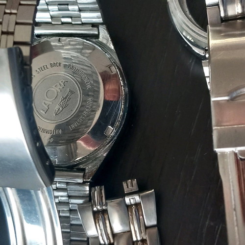 Metal watch bracelets used