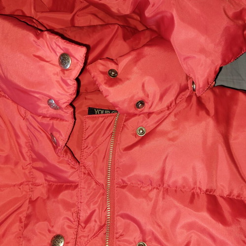 Abercrombie & Fitch red down jacket XXL like new with hood and pockets