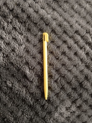 Stylus pen for Nintendo DS DSi DS Lite new yellow