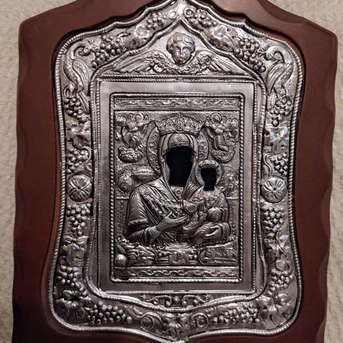 Icon Panagia Myrtidiotissa like new, metal on wood 22x29 cm