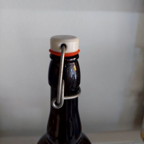 Collectible beer bottle from Νήσο Imperial pilsner, like new, 750ml porcelain cap