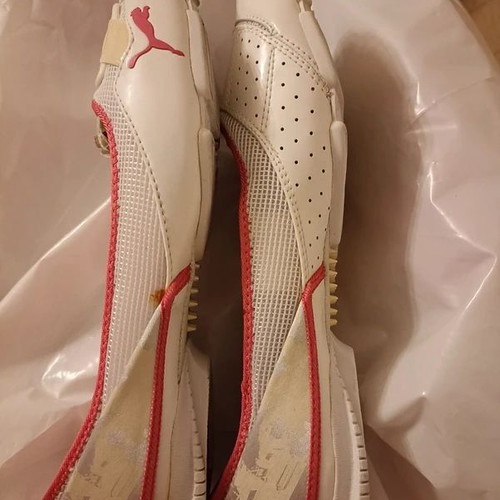 Puma women's athletic ballet flats like new, size 39, white pink
