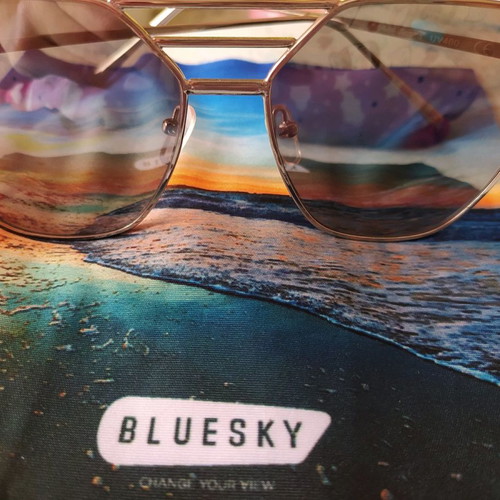 Mirror sunglasses like new