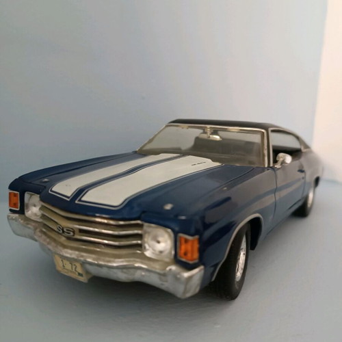 Chevrolet Chevelle SS 454 1972 1:18 scale car model used
