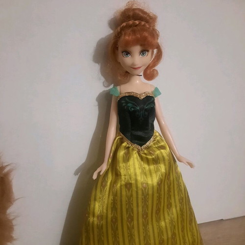 Anna Frozen doll used, picnic, Hasbro