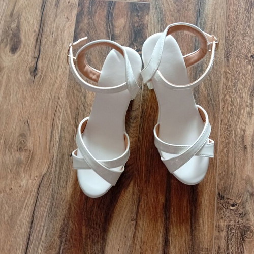 White women's high-heeled sandals new, size 36, 9 cm heel