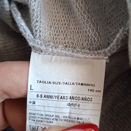 Benetton sweatshirt used, size 140 for boys