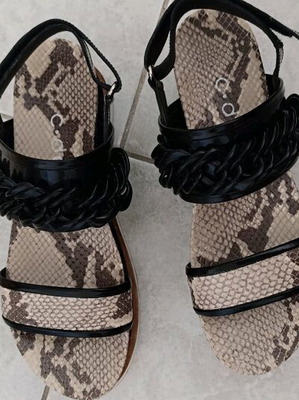 Leather platform sandals like new, size 39, black and gray