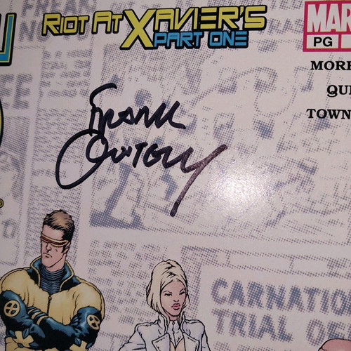 New X-Men #135 used with Frank Quitely signature