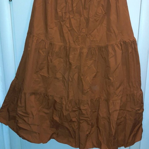 Skirt like new, brown, size XL