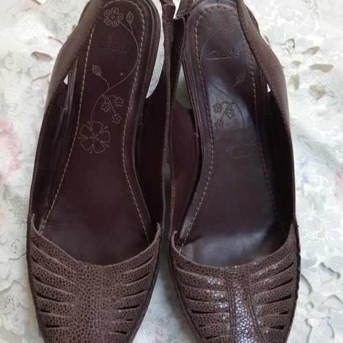 Clarks sandals size 39, new, brown leather with rubber sole